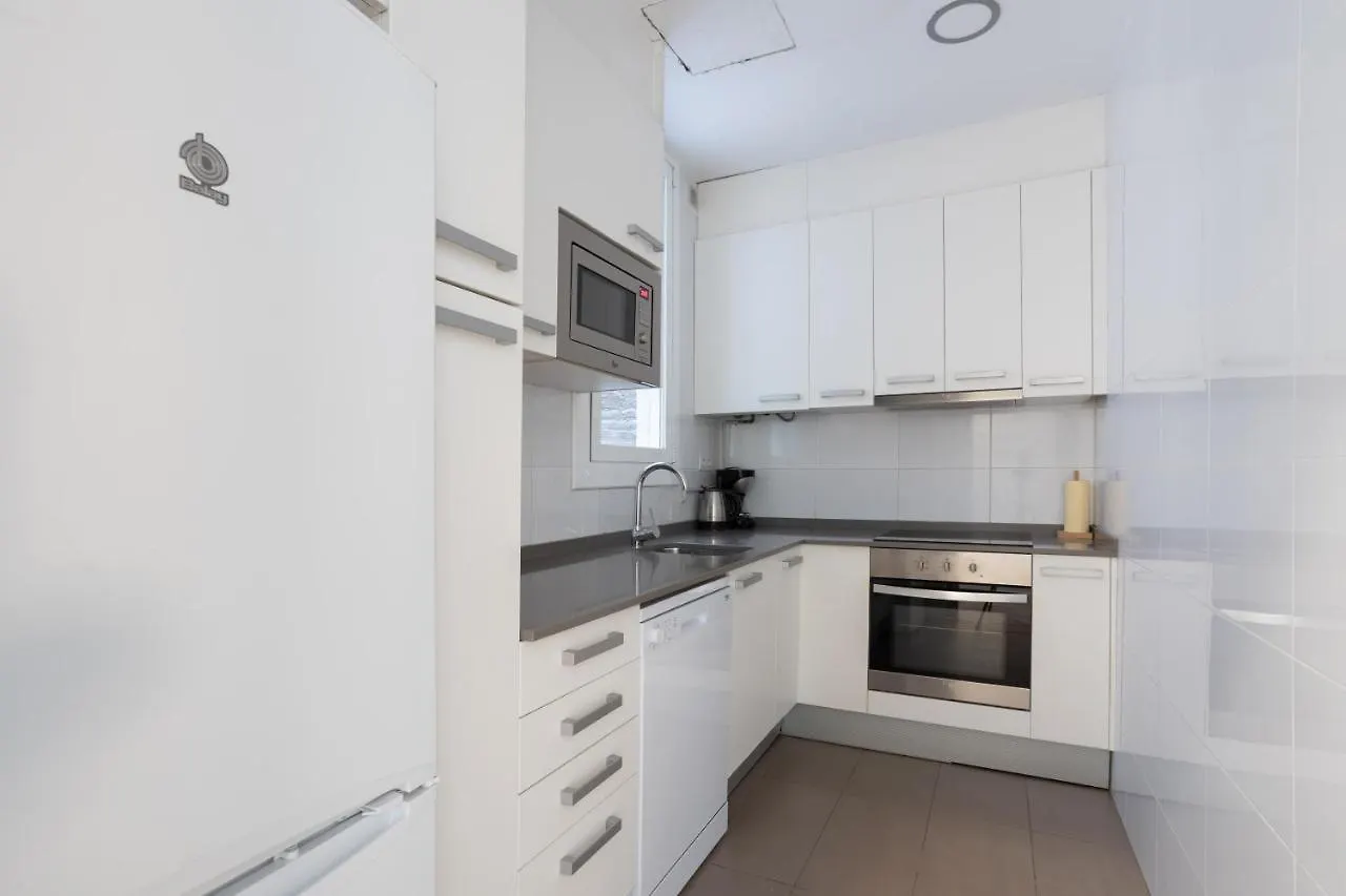 Apartamento ApartEasy - Casanova Elegance Barcelona