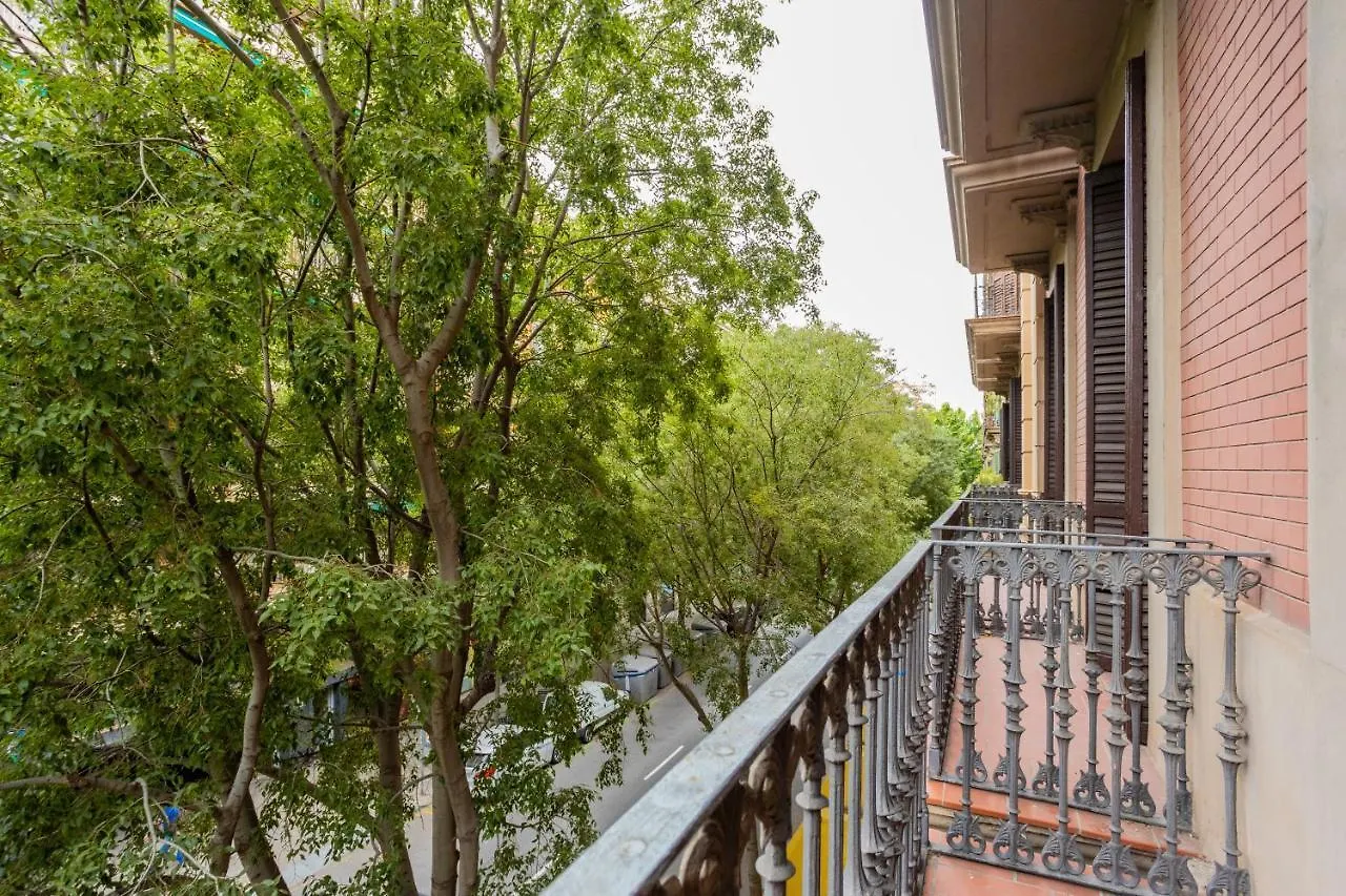 Aparteasy - Casanova Elegance Barcelona Apartment