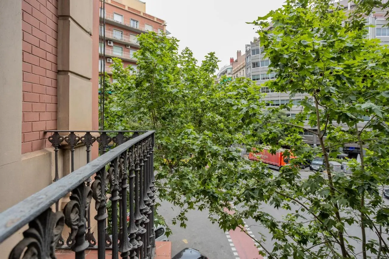 Aparteasy - Casanova Elegance Barcelona Apartment