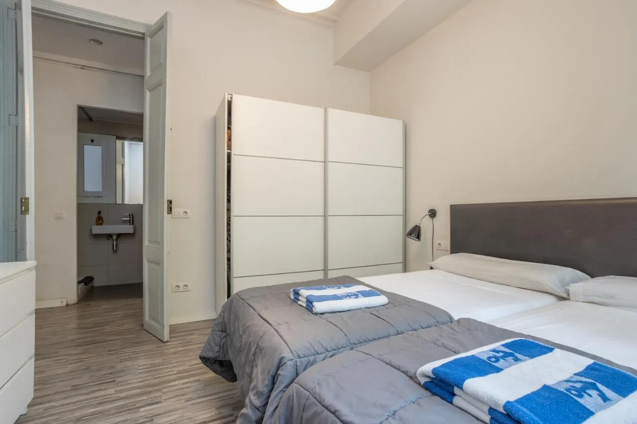 Apartment Aparteasy - Casanova Elegance Barcelona Spain
